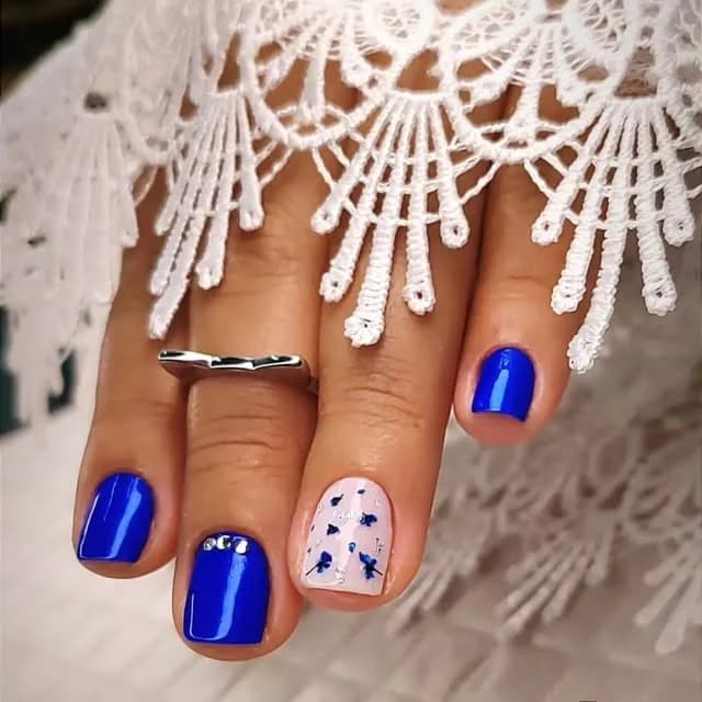 Unhas feitas pela Janaína Arantes